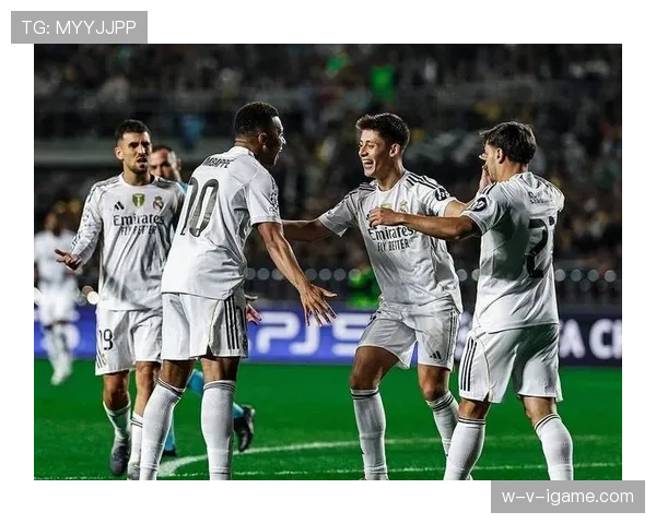 皇马双子星闪耀:卡马文加搭档巴尔韦德,中场新双核诞生 皇马双子星闪耀:卡马文加搭档巴尔韦德,中场新双核诞生