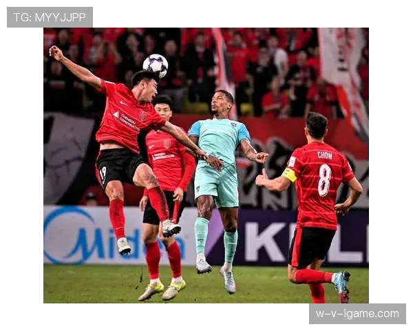 中超最新排名出炉:争冠白热化,多队上演激烈卡位战 中超最新排名出炉:争冠白热化,多队上演激烈卡位战