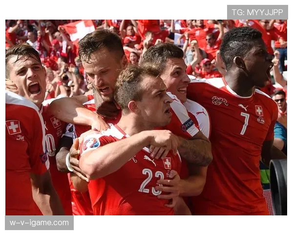 凯恩与莱万终结模式分化：单点爆破转向体系依赖